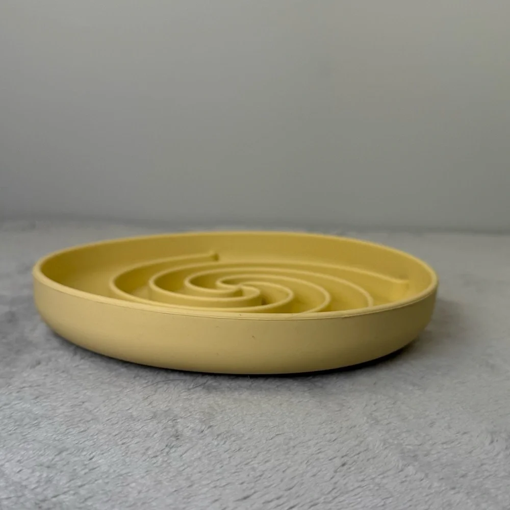NWOT Bifeaw 100% Food Grade Silicone Dog Slow Feeder